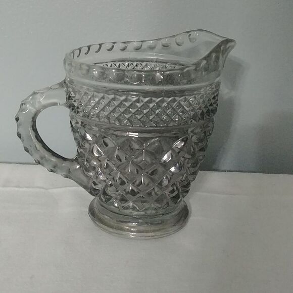 Vintage ANCHOR HOCKING WEXFORD GLASS Smoke Pressed Glass Diamond Pattern creamer - Picture 1 of 8